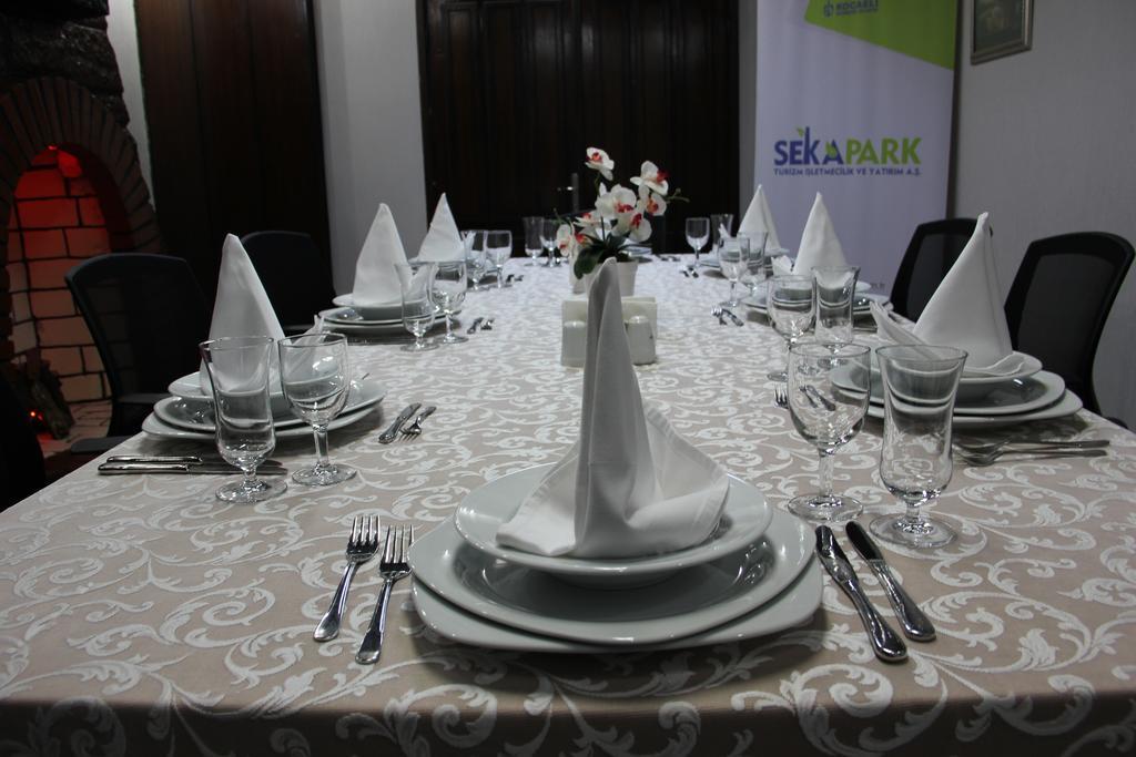 Seka Park Hotel Ізміт Екстер'єр фото