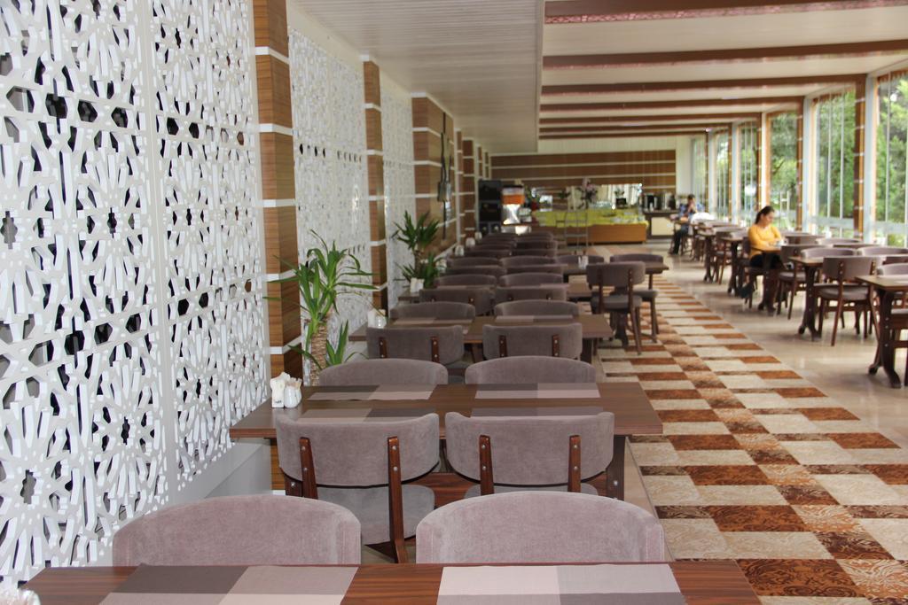 Seka Park Hotel Ізміт Екстер'єр фото